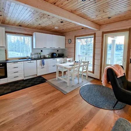 New By The Tornio River 펠로